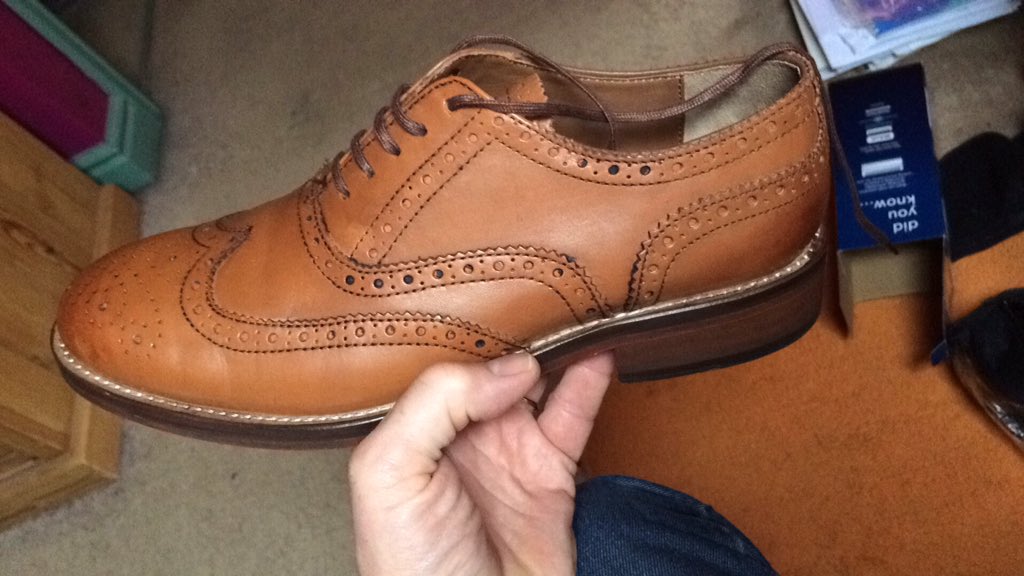 sjmarshall's tweet photo. A fine pair of brogues! #shoes #wedding #gottolookthepart https://t.co/jaqxNQS9UE