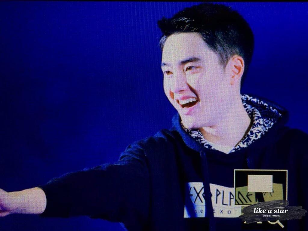 EXOWORLDINA's tweet photo. [PREVIEW] 151031 #EXOLUXIONINFUKUOKA DAY 1 - D.O  ©like a star, d.o blossom https://t.co/Z62kUC6H3C