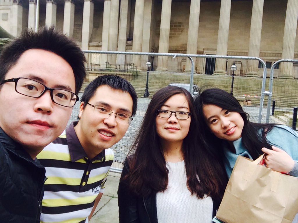 Team XDD at St Georges Hall #LVPSelfieRun <a href="/Run_Challenge/">Run Challenge</a>