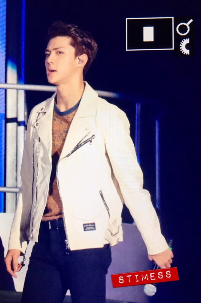 OhSehunID's tweet photo. 151031 TEL Fukuoka : #SEHUN 😍😍 (cr.stimess) https://t.co/b4hYSpGwZH