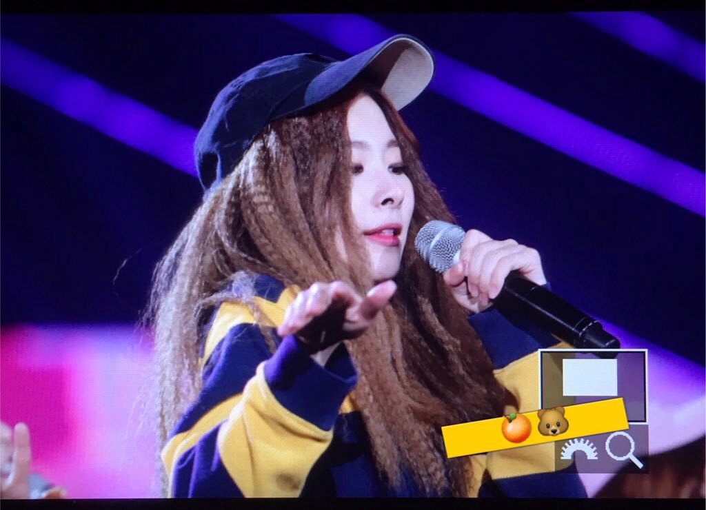 SeulgiUpdates's tweet photo. [PREVIEW] 151031 RED VELVET #Seulgi @ Asia Dream Concert
cr: tangerine_bear https://t.co/68JYMXKJOg