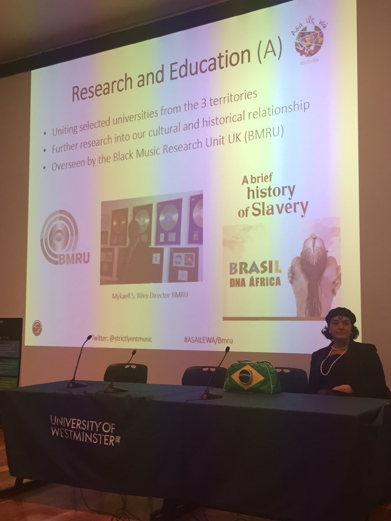 lidiaanamusic's tweet photo. #Ike:' empower yourself, don't wait for someone to represent your work' #Asailewa #musicMeansBusinessSeminar #bmru https://t.co/WnBUl9FMQm