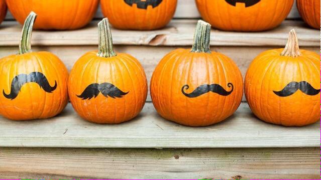 MoRunCardiff's tweet photo. Happy Halloween #MoRunning #Movember #halloween2015 #cardiff https://t.co/9KRtptCrcd