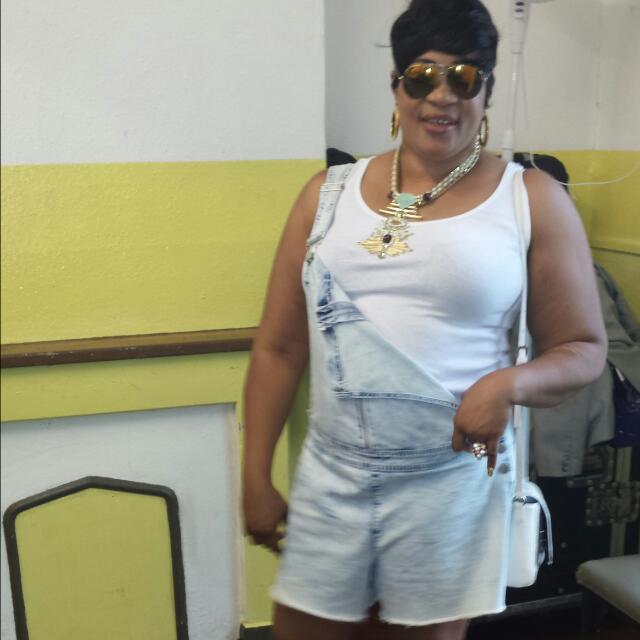 bling_cameron's tweet photo. My baby my wife 💕😘😘😍 love you happy brufidaii my darlin aunty your the best and I wish u nothing but prosperity ⭕⭕⭕💓 https://t.co/GgXuqFUzA4
