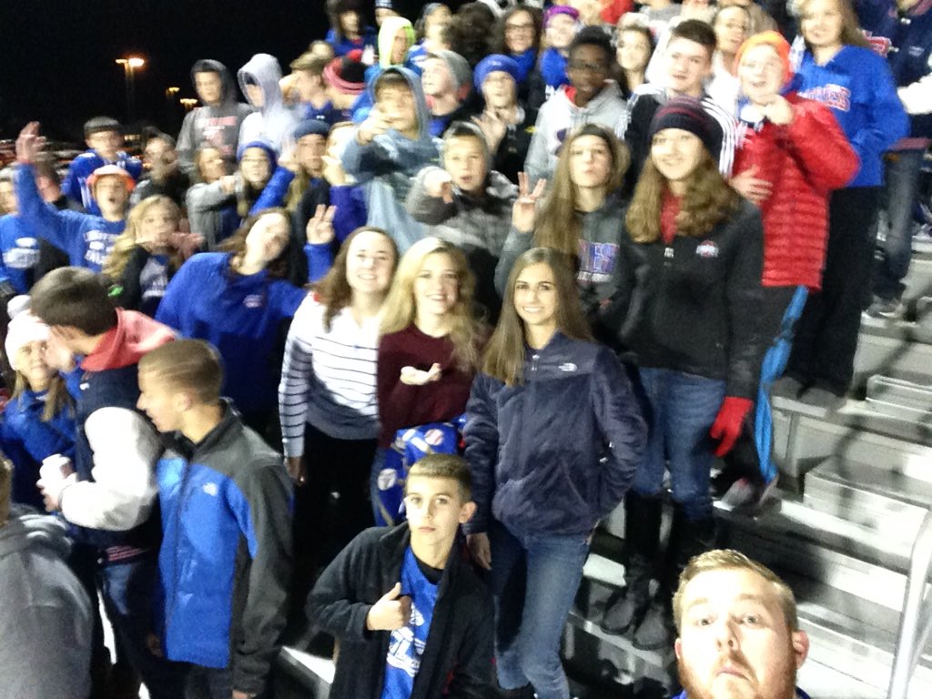 LBbandlot's tweet photo. @LBHS_SS_2016 #groupie #partyinthestands #lbhsmb15 https://t.co/WCQhdYSo8a
