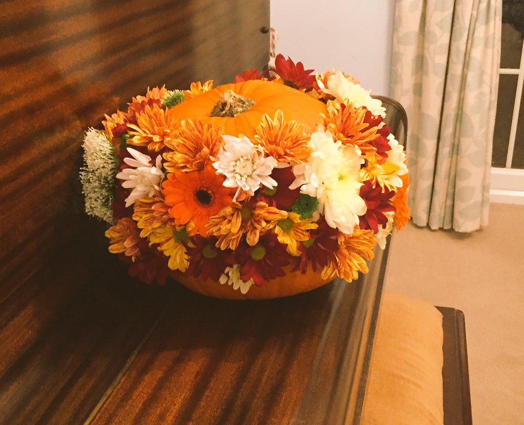 propmyparty's tweet image. More pumpkins from prop my party #Halloween