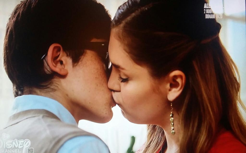 _AlexECoItalia_'s tweet image. Primo bacio di Sam &amp;amp; Rebecca... ❤😍 #Rebecca #Sam #Samecca #AlexECo2