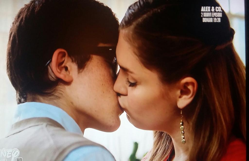 _AlexECoItalia_'s tweet image. Primo bacio di Sam &amp;amp; Rebecca... ❤😍 #Rebecca #Sam #Samecca #AlexECo2