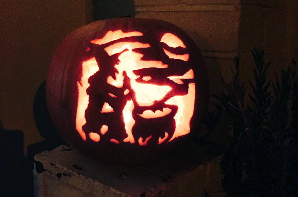 propmyparty's tweet image. Happy Halloween! We've been busy propping our pumpkins!