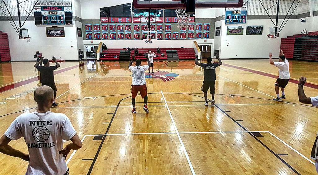 MPBAExpress's tweet photo. We are here at the 2015 Lima Express Open Tryout! #ALLABOARD #TheLimaExpress #LimaExpress #ExpressNation https://t.co/sHYvcNVJF2