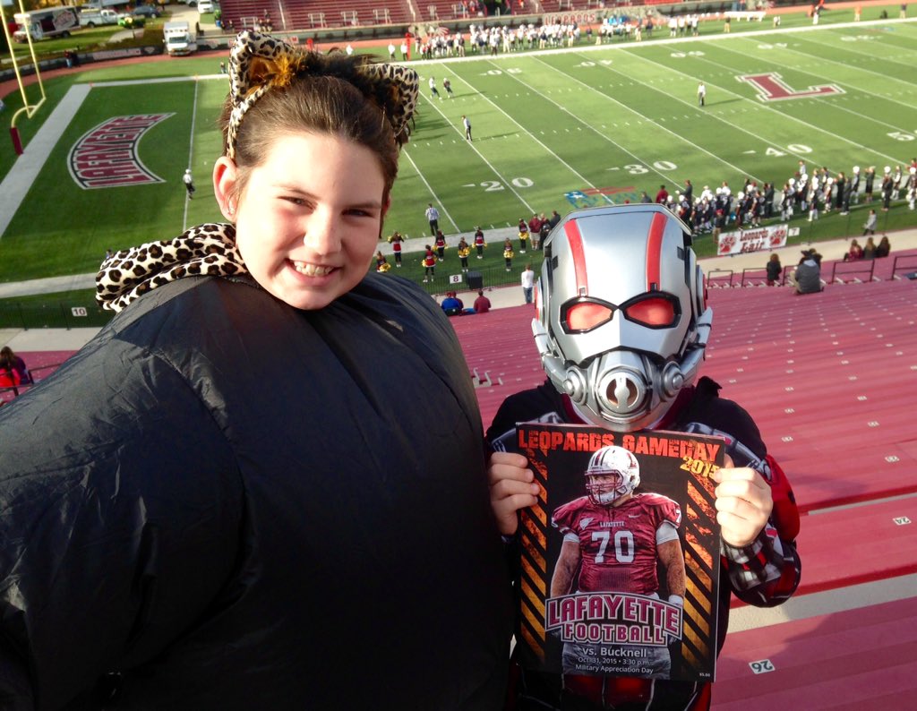 LynnRFry's tweet photo. Happy Halloween!  We love #70 ... Go Matt Anderson #RollPards https://t.co/X6OVh88Ixe