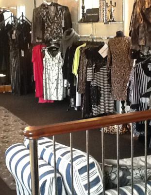 AnneMorrisLeek's tweet photo. Great tops,jackets,trousers/skirts – with fab belts,bags and other accessories ->> https://t.co/2UMkYv0b00 #fashion https://t.co/LkIC1TNFyF