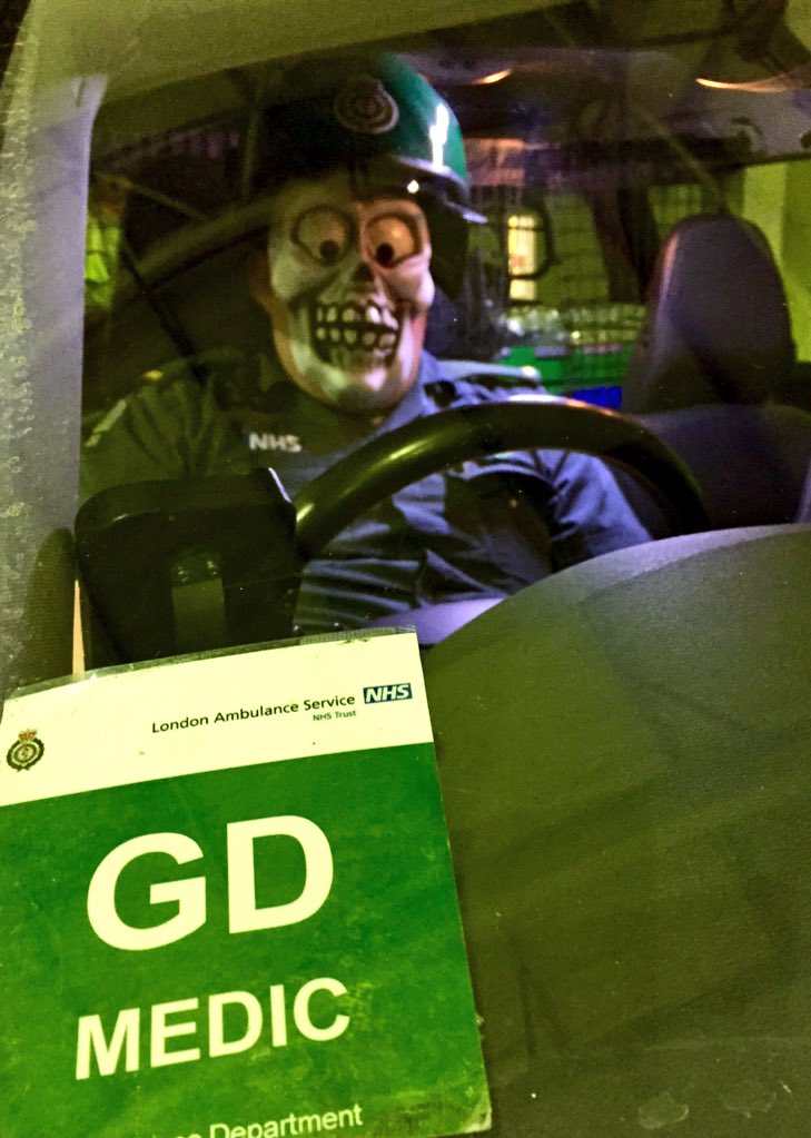 LAS_JRU's tweet image. Evening @MPSHackney you have the pleasure of our newest recruit tonight 🎃 #GDMEDIC