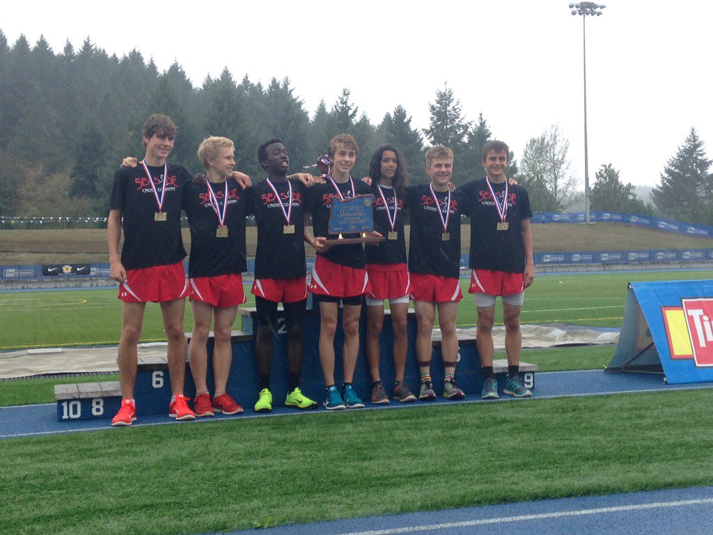 ORMilesplit's tweet photo. Boys 4A podium: 4. Newport. 3. Tillamok. 2. Phoenix. Champs: Seaside! Congratulations on great race! #ORstatechamps https://t.co/xPfU7WOAFU