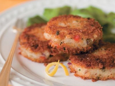 #USCatfish… It's what's for dinner. These yummy Catfish Cakes only take 15 min to prepare! bit.ly/1uZOd38