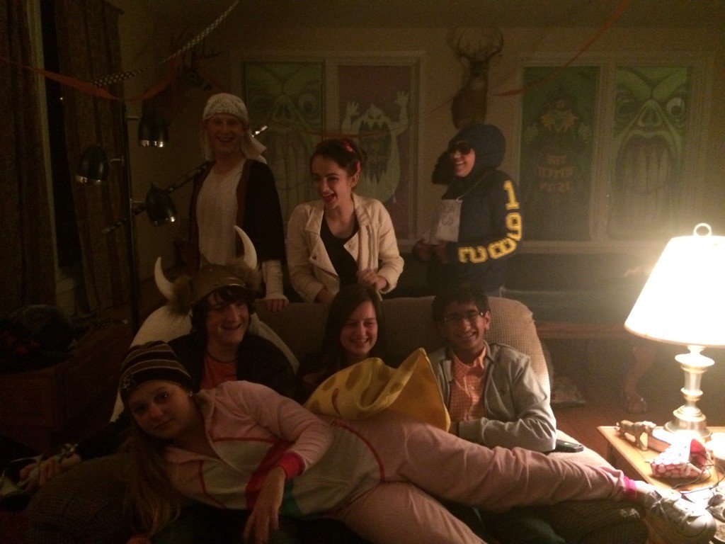 RBHS_Saxophones's tweet photo. Squad at the band Halloween party 👻 https://t.co/fWddARxTUO