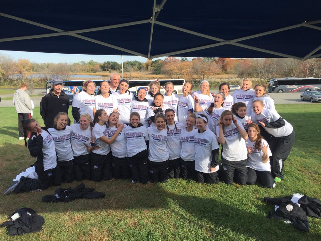 CNE_Sports's tweet photo. #SpookyFaces from the 2015 #CCCWXC Champions @UNESports https://t.co/7TOyamITdU