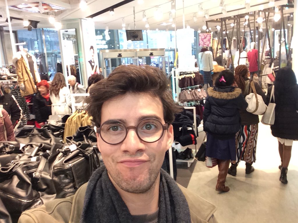 fargnog's tweet photo. I couldn't convince my companions NOT to enter. So here I am @Primark #UNethical #UNfair #Iwanttorunoutside https://t.co/dWiVCboeaX
