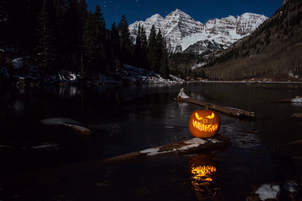 AspenSnowmass's tweet photo. Happy Halloween from the mountains! https://t.co/zqS00L35Ks