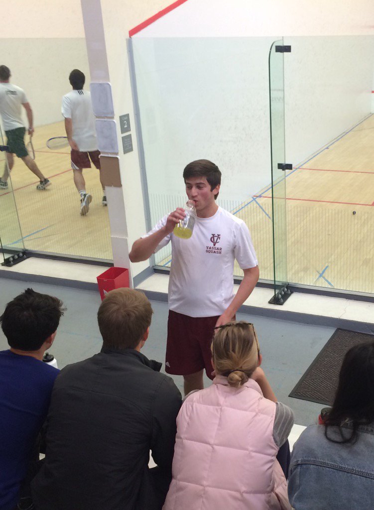 Vassar Squash tweet media