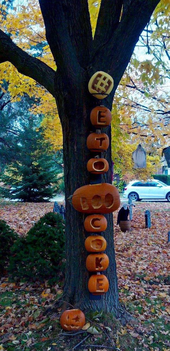 ShawnyJeann's tweet photo. There's a pumpkin fairy down, but the rest of his buddies are still waiting to party in #etoboocoke for #Halloween! https://t.co/dg7z4NLciH