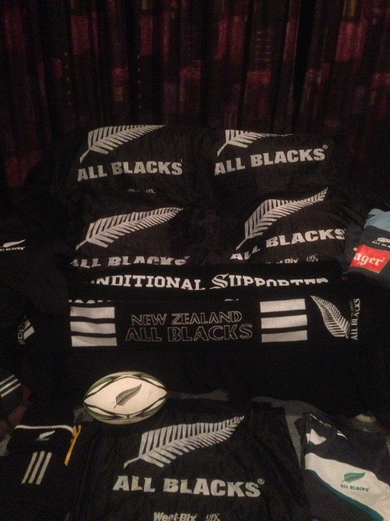 ScottRado's tweet photo. @sumostevenson #UpForTheGame #AllBlackEverything #RWC2015 https://t.co/Wim9iPbUdc