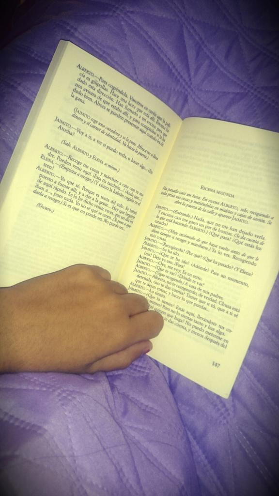 nazaretcantos28's tweet photo. El mayor placer que hay 😍📖 https://t.co/GCAo34KHS0