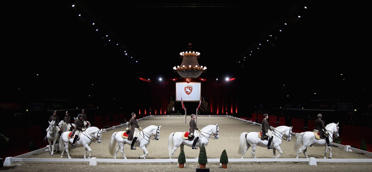 SpanishRidingSchool tweet media