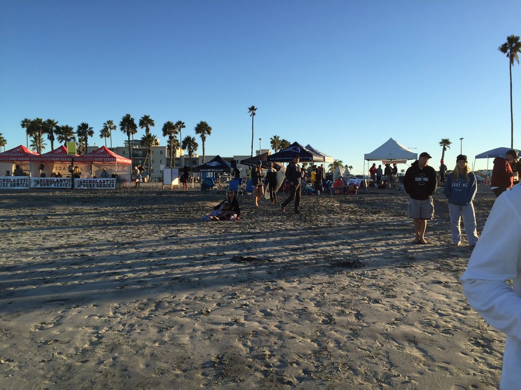AllardVUSD's tweet image. What a great way to spend a Saturday morning. Hanging with @MissionVistaHS Surf Team. #wave #surfcompetition