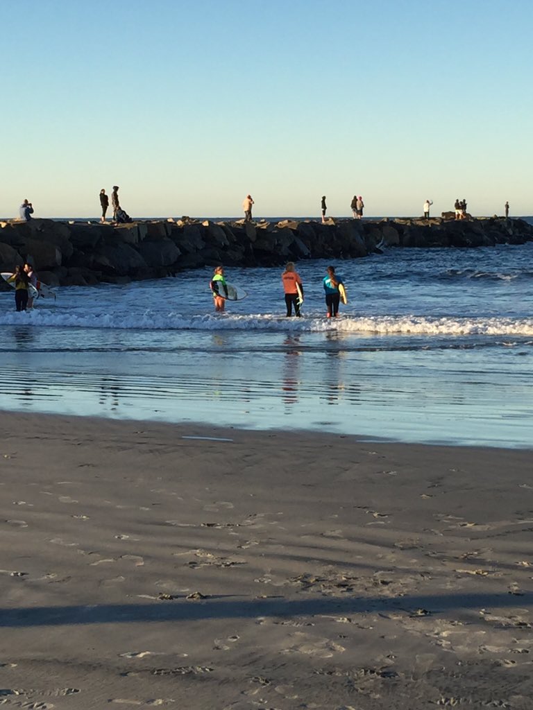 AllardVUSD's tweet image. What a great way to spend a Saturday morning. Hanging with @MissionVistaHS Surf Team. #wave #surfcompetition
