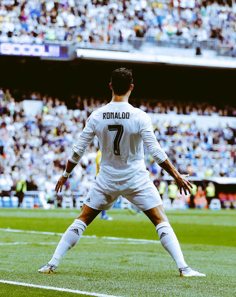 CristianoFacts's tweet photo. El primer jugador en anotarle a todos los equipos de la liga española!!! (1era división) #CRecord SIIII ⚽️🏆🇵🇹 https://t.co/RzIVyTtrU8