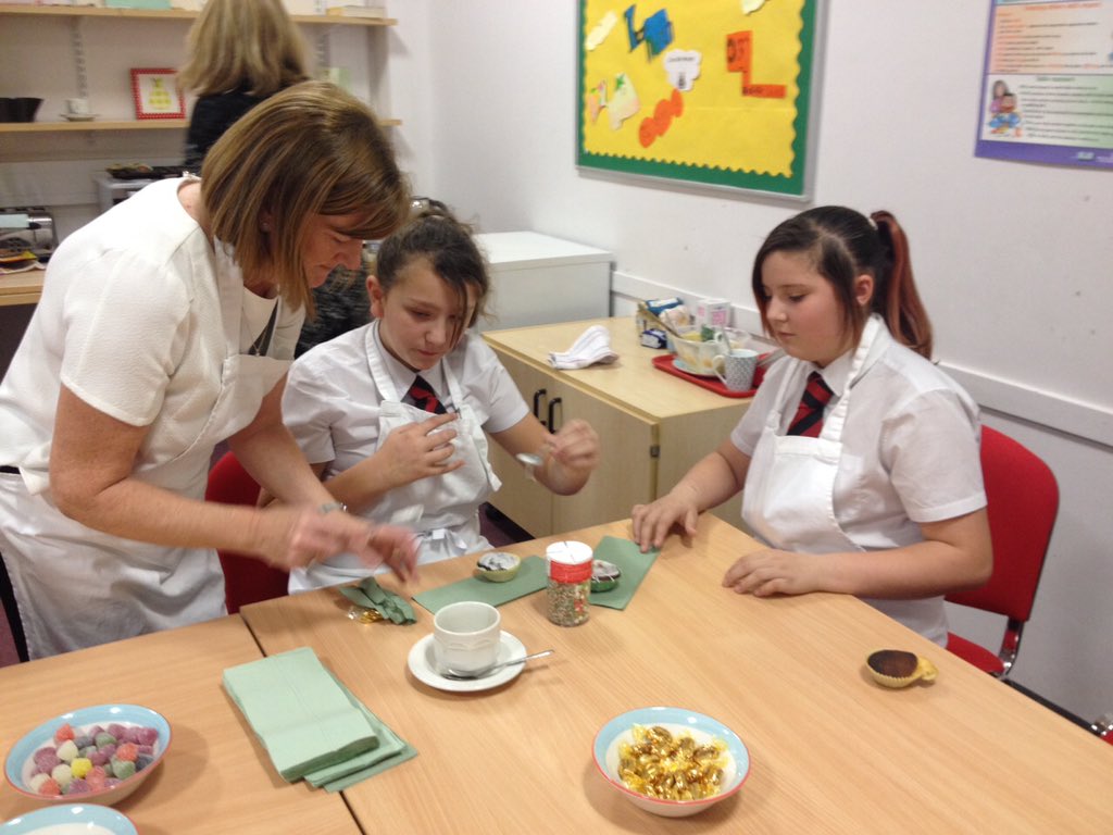 StJoAcad's tweet photo. Hallowe'en baking yesterday by S1 pupils ๐๐๐#workingtogethermakesgreatlearning https://t.co/xfE7TdkOHW