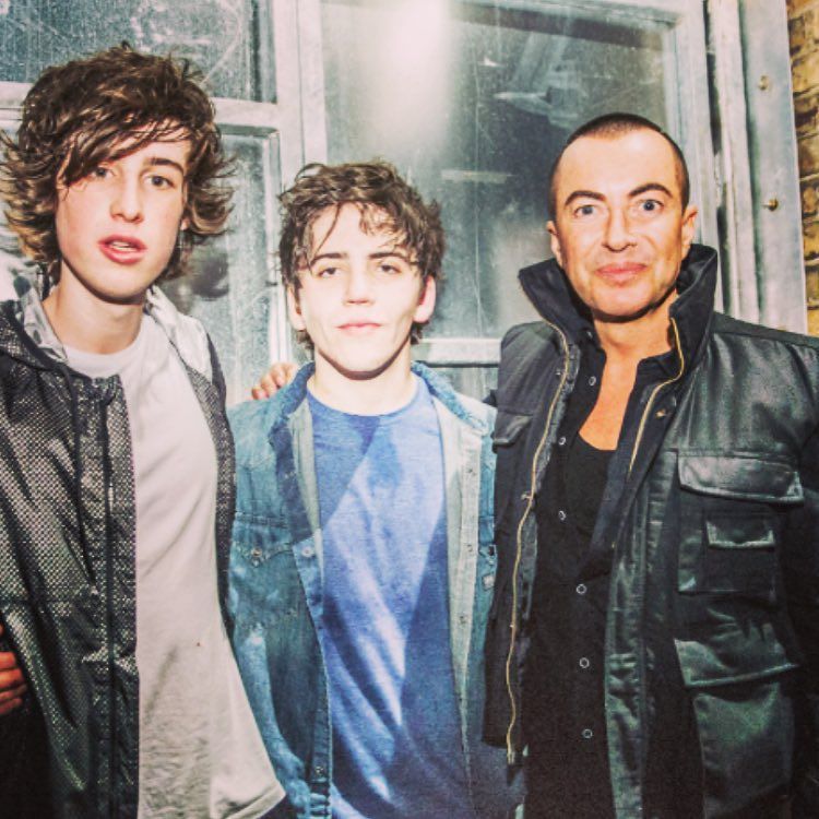 JulienMacdonald's tweet photo. Amazing God last night guys . Check out the coolest band at the moment @prettyviciousuk https://t.co/dmo6lkEM2q