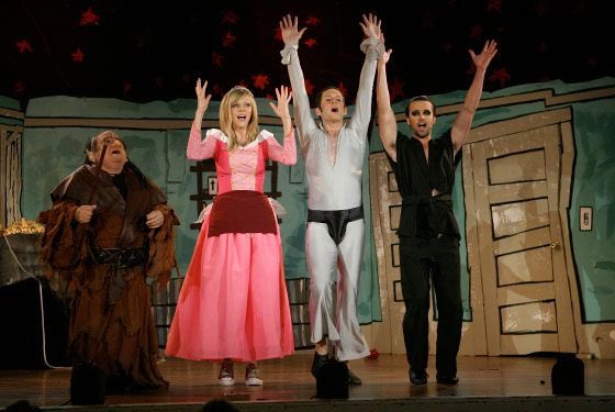 alwayssunny's tweet photo. Dressing up as your favorite jabronis for Halloween this year? Tweet us your photos and we will RT our favorites! https://t.co/PB75S6mafy