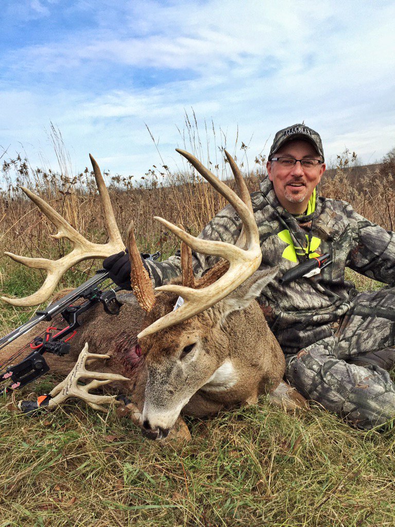 DruryOutdoors's tweet photo. ATTENTION: Mark closes the story on "The Lone 10", a 178" GIANT! Details here: https://t.co/r9muLUgtbK https://t.co/vGOiJRaZQl