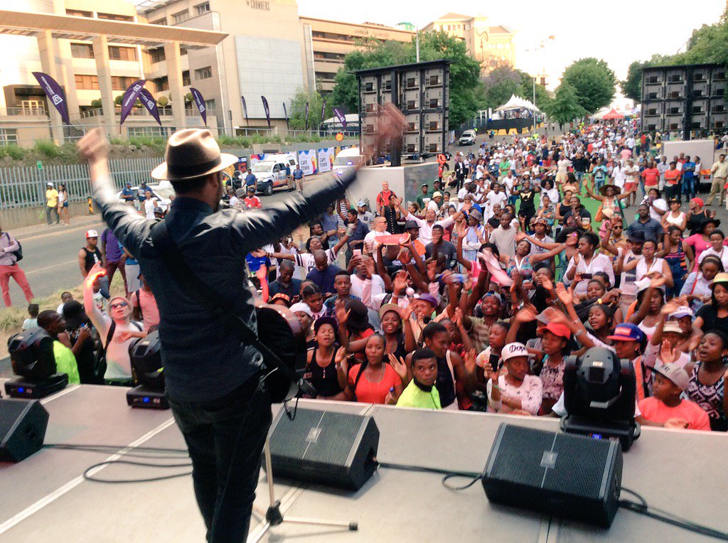 jhbecomobility's tweet photo. Hands up for the Eco Block Party @DeepFriedMan rocking the crowd,West Str FUN!!Joburgecomobility @CityofJoburgZA https://t.co/QExigukJC7