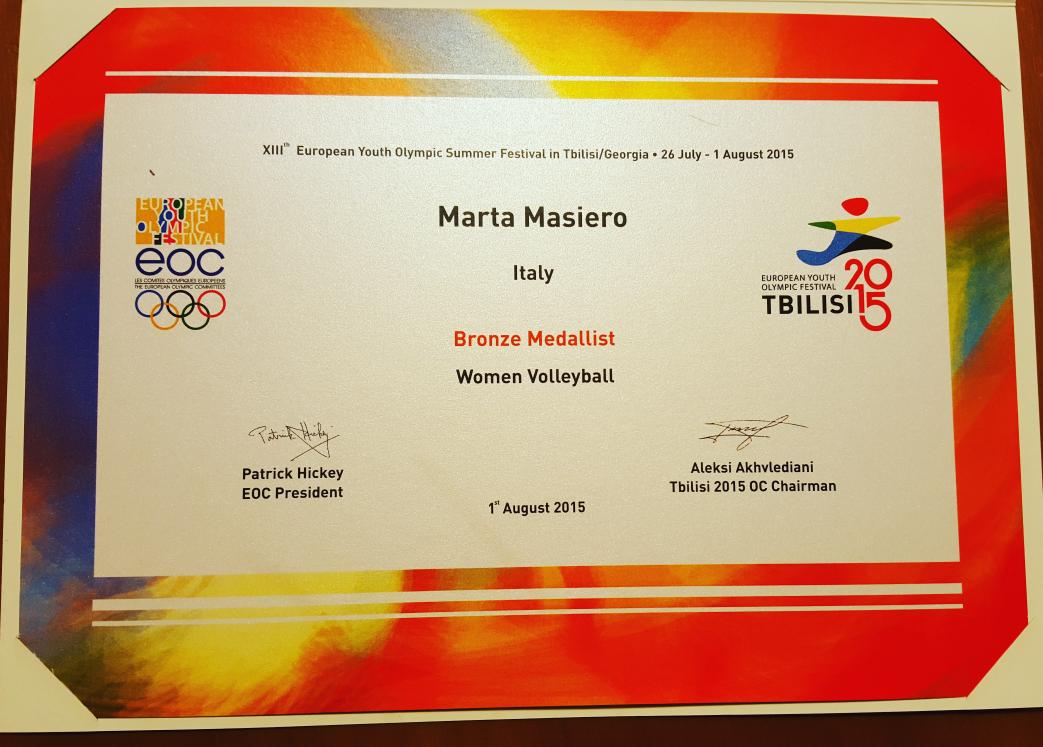 martamasieroo's tweet photo. Emozioni che resteranno per sempre..
#eyof2015 #takemeback https://t.co/5ECPXcFgvF