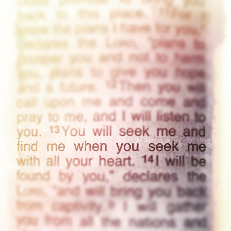 LauraWalshMusic's tweet photo. Speak to the sails of my wandering heart • Jeremiah 29:13
#Godisgoodallthetime #JesusmyCaptain @hillsongunited 💛⚓️ https://t.co/VWLUL5RlME