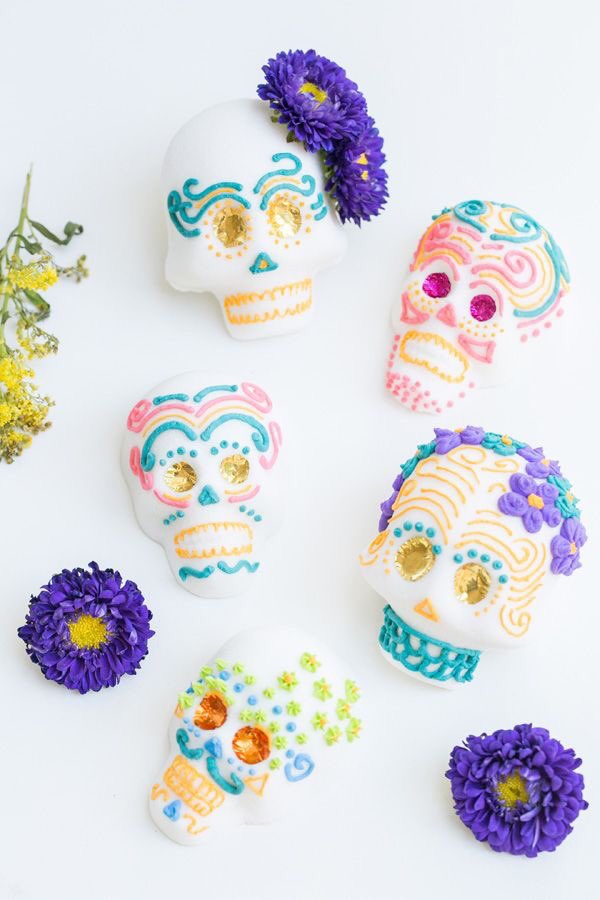 Today for #Halloween Family Day learn the science of #SugarSkulls at our Tinkering Studio! ow.ly/2bw3RU