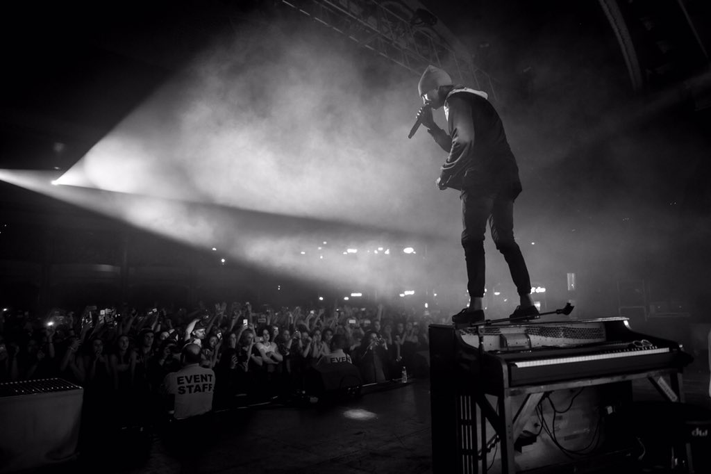 twentyonepilots's tweet photo. | milwaukee for the second to last night of #BlurryfaceTour 10302015 | https://t.co/OzqxmBpHYz