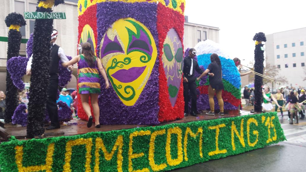 tabi_mac's tweet photo. @NSURiverHawks #collegelife #nsuriverhawk #nsuhoco2015 https://t.co/neJlrSSWX4