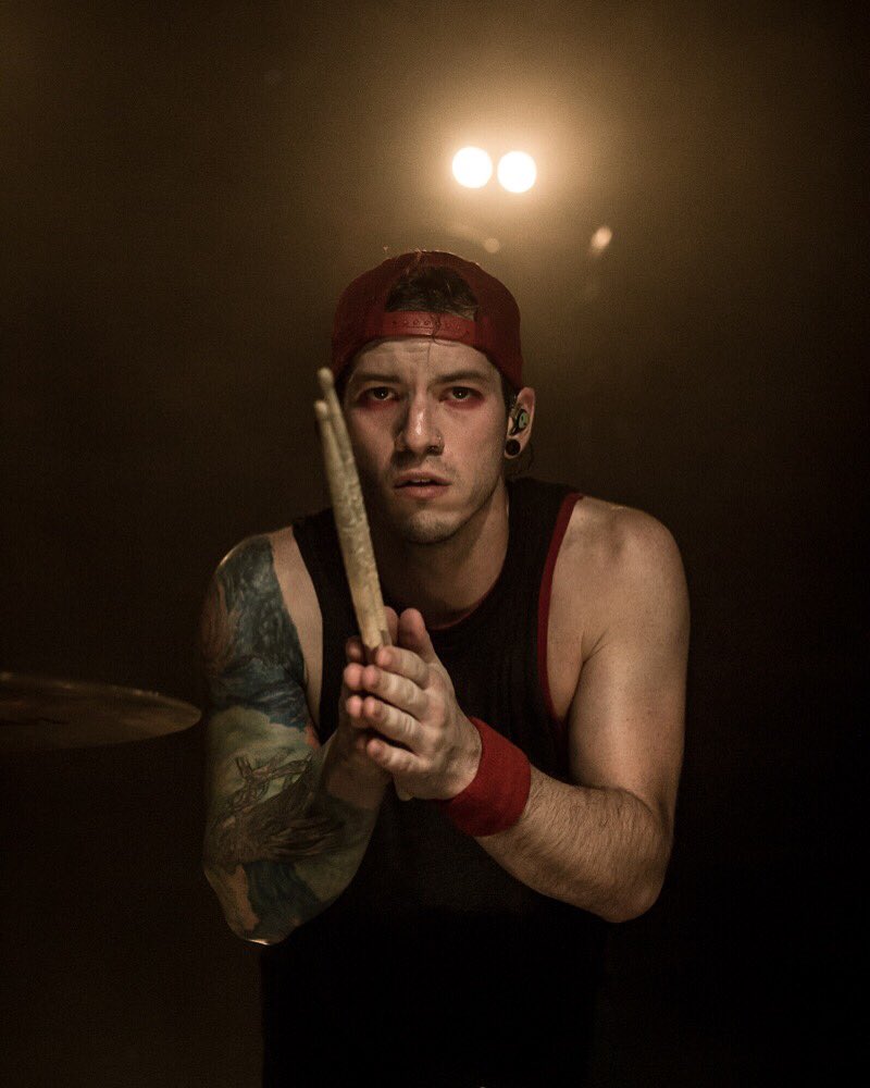 twentyonepilots's tweet photo. || milwaukee for the second to last night of #BlurryfaceTour 10302015 || https://t.co/6QhvOTfg5P