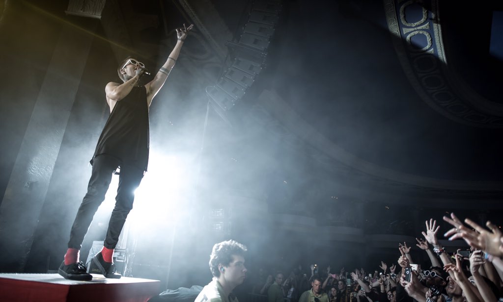 twentyonepilots's tweet photo. || milwaukee for the second to last night of #BlurryfaceTour 10302015 || https://t.co/6QhvOTfg5P