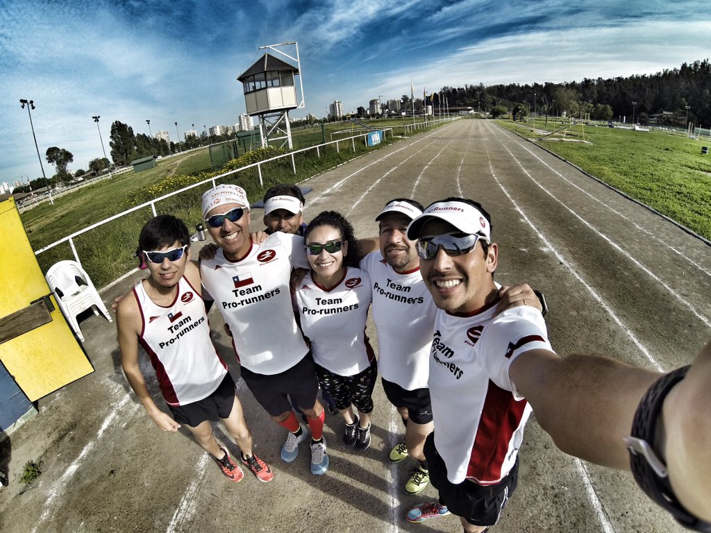 TeamproRunners's tweet photo. Buen entrenamiento hoy, 10min grupal 20min intensidad media, 10min intensidad alta y 10min grupal #YoElegíCorrer 👍🏃 https://t.co/hoXcjGa4PX