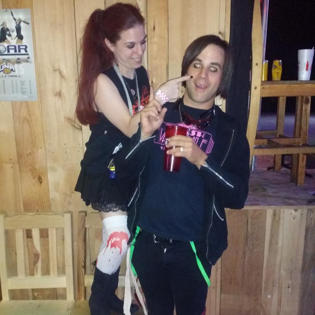 Vixyn_of_Syn's tweet photo. #Halloween with #Lynam <3 #whitetrashmafia #rockstar #concerts #bloodybombshell #thatfacethough https://t.co/Qcd92V2wfd