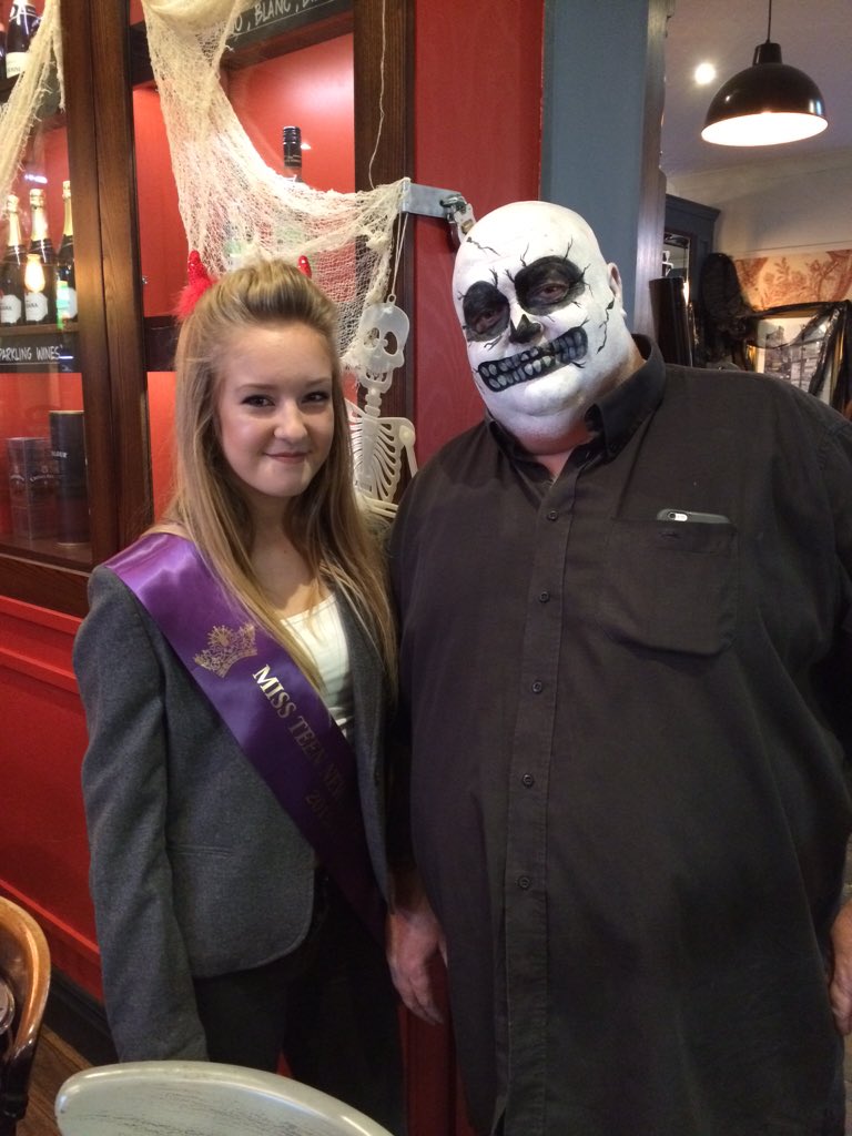 missteenNcl's tweet photo. Hard deciding which child won the #halloween costume @missgalaxyuk at the Holystone pub and restaurant https://t.co/t1QApWvpDK