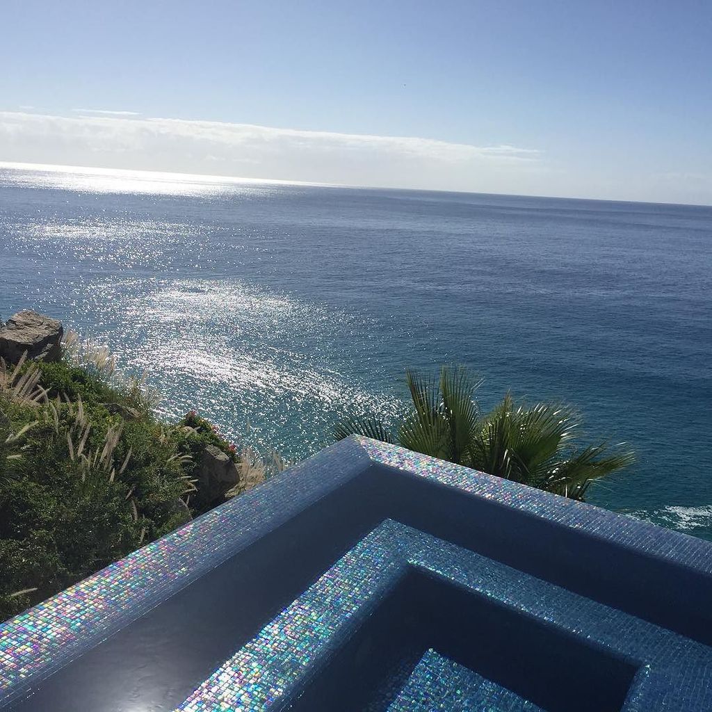 MientrasCabos's tweet image. Happy weekend. #Mexico #basicsdoneright #anybrand #relax by @anybrandnyc - ift.tt/1Rk2qm2