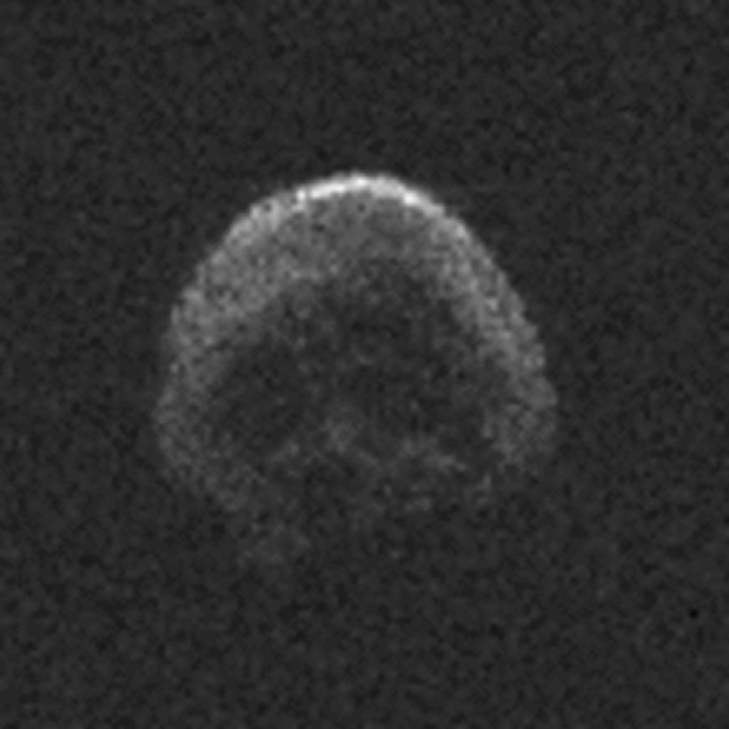 Dead comet that will safely fly past Earth today eerily resembles a skull: go.nasa.gov/1irRW87  #HappyHalloween