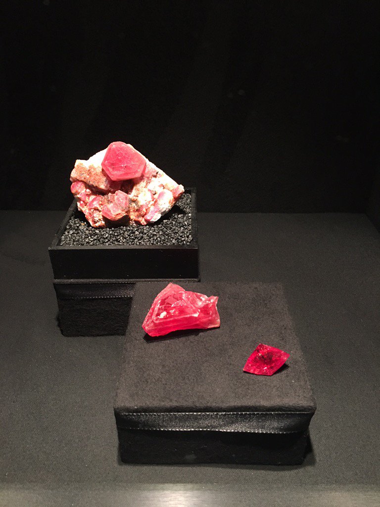Rare and relatively new #Mineral Pezzottaite specimen, rough and cut stone. #munichmineralshow