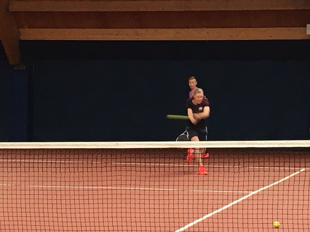 matchprotennis's tweet photo. Battle of the backhands....Who's got the best??? 🎾👍 @amy_tennis98  @BranTeape https://t.co/MIwo4h2RHf